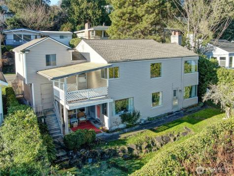 10742 Lakeside Avenue NE Seattle WA 98125