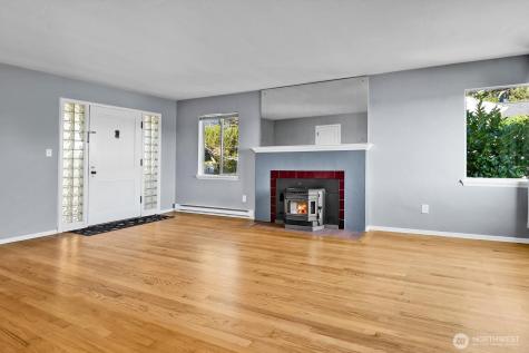 10742 Lakeside Avenue NE Seattle WA 98125
