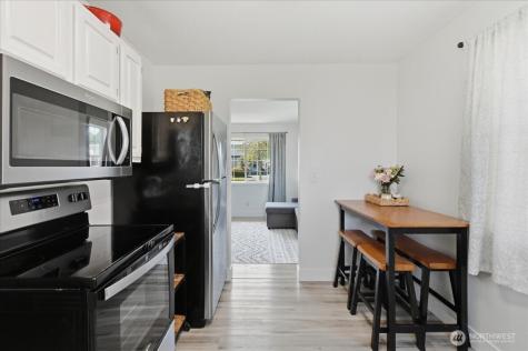 3042 Field Street Longview WA 98632