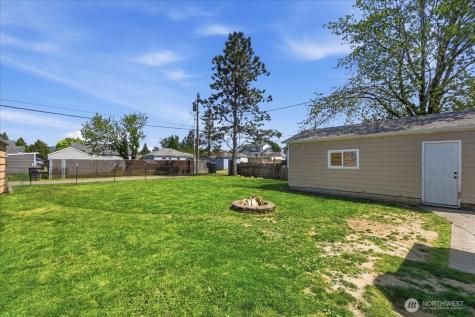 3042 Field Street Longview WA 98632