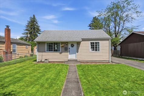 3042 Field Street Longview WA 98632
