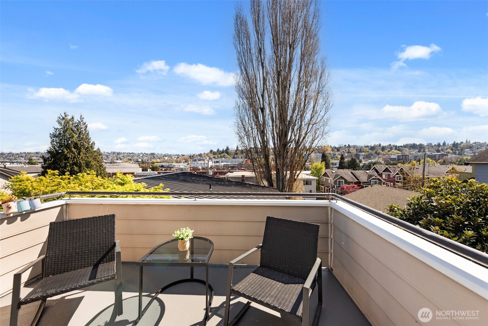 3425 21st Avenue W Seattle WA 98199