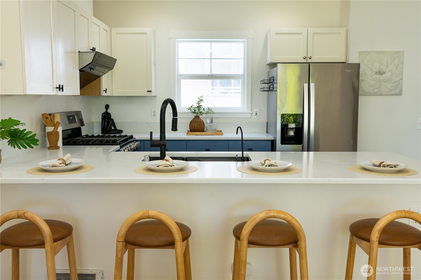 3425 21st Avenue W Seattle WA 98199
