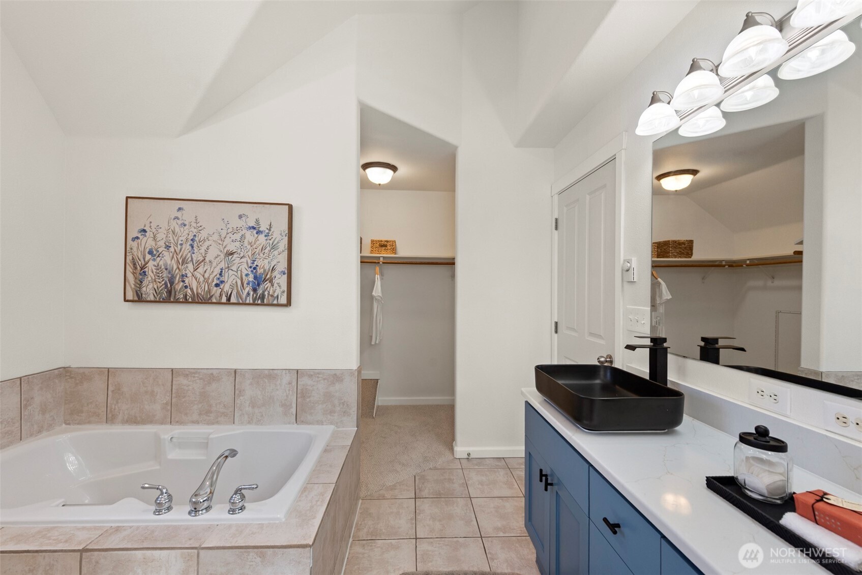 3425 21st Avenue W Seattle WA 98199