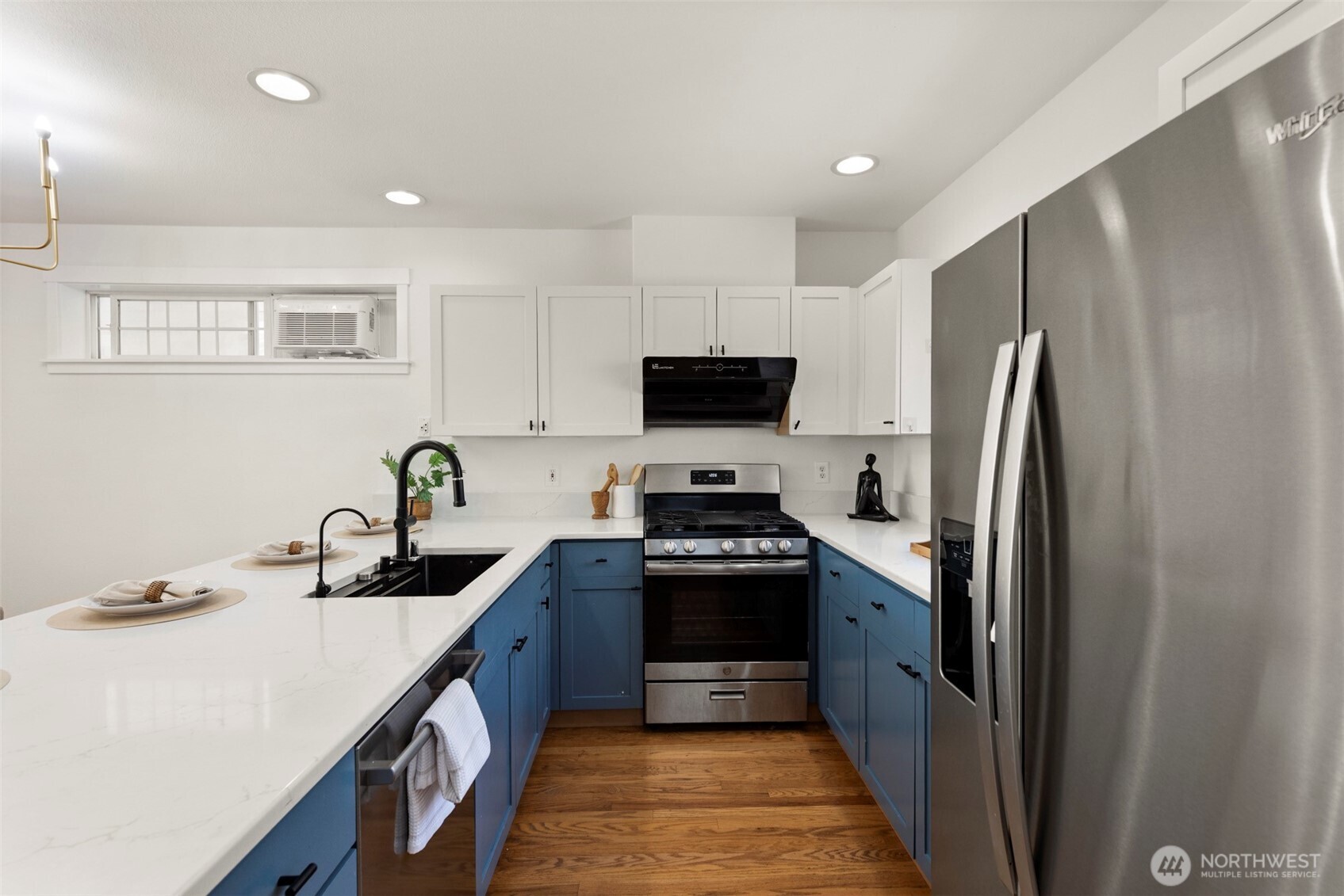 3425 21st Avenue W Seattle WA 98199