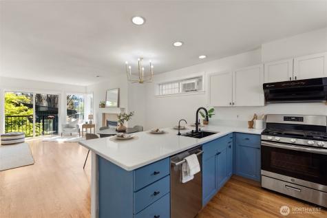 3425 21st Avenue W Seattle WA 98199