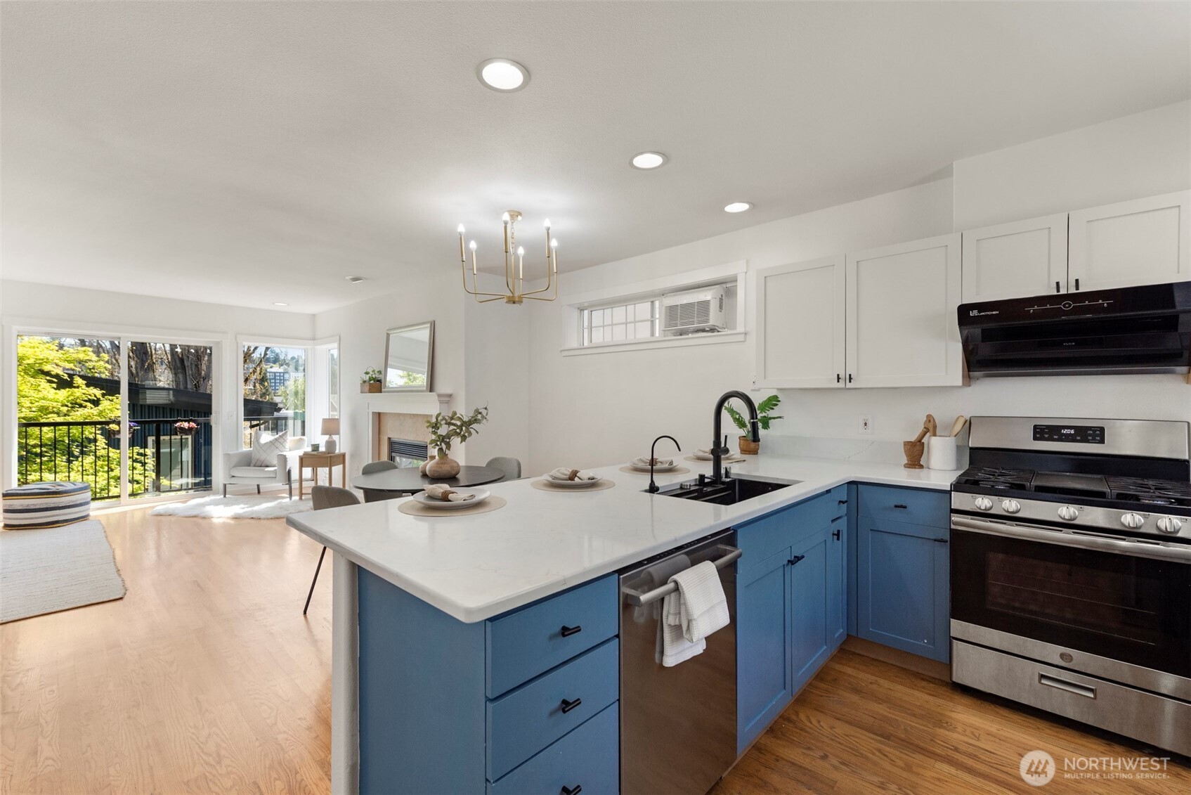 3425 21st Avenue W Seattle WA 98199