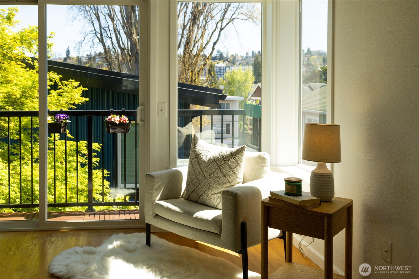 3425 21st Avenue W Seattle WA 98199