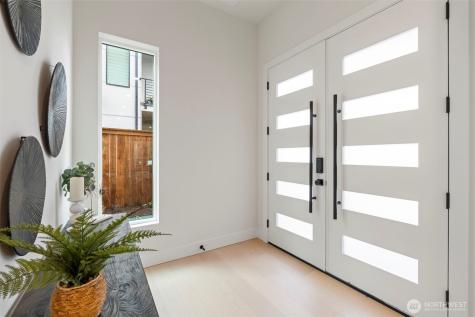 24257 SE 26th Place Sammamish WA 98075