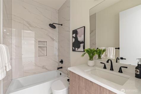 24257 SE 26th Place Sammamish WA 98075