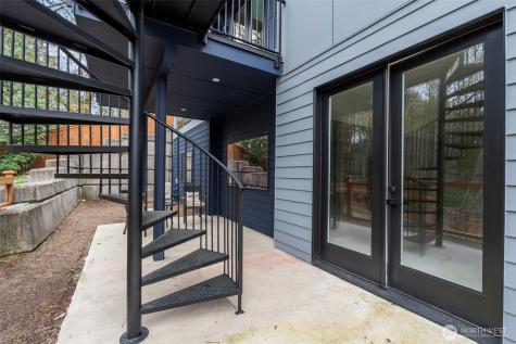 24257 SE 26th Place Sammamish WA 98075