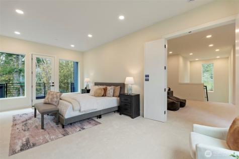 24257 SE 26th Place Sammamish WA 98075