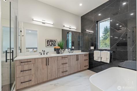 24257 SE 26th Place Sammamish WA 98075