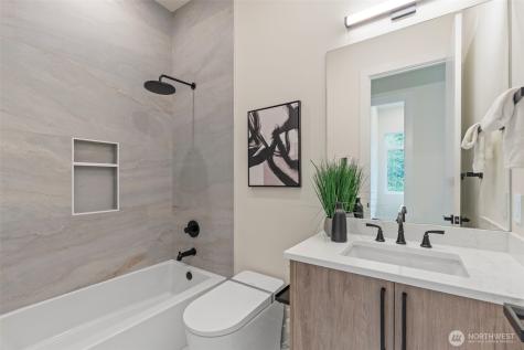 24257 SE 26th Place Sammamish WA 98075