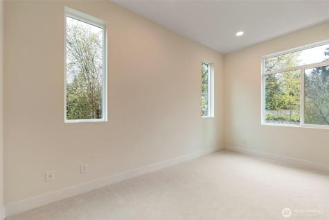 24257 SE 26th Place Sammamish WA 98075