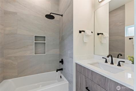 24257 SE 26th Place Sammamish WA 98075