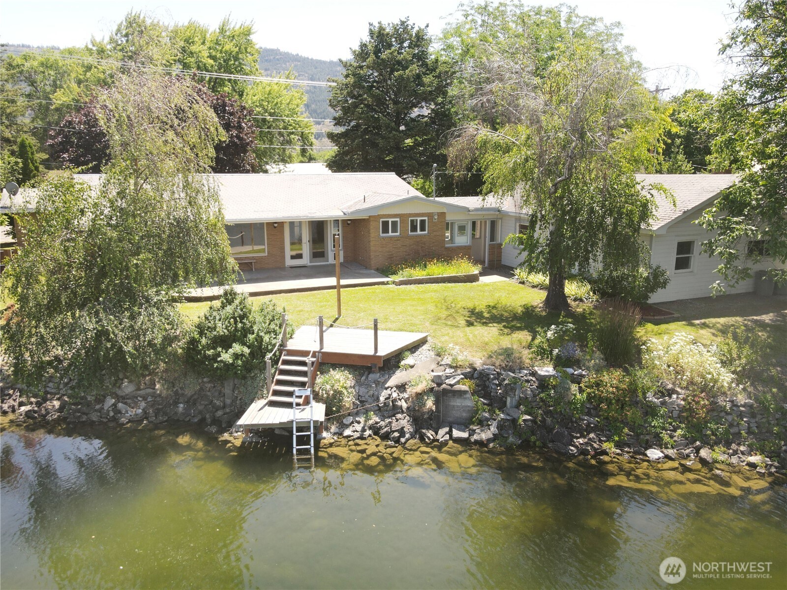1616 Cherry Street Oroville WA 98844