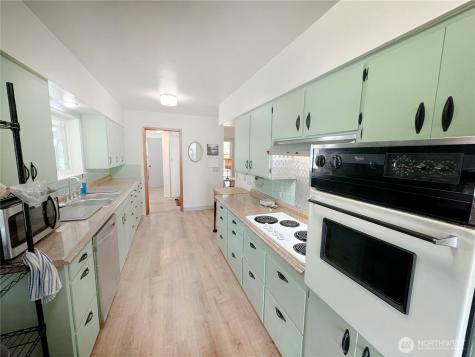 1616 Cherry Street Oroville WA 98844