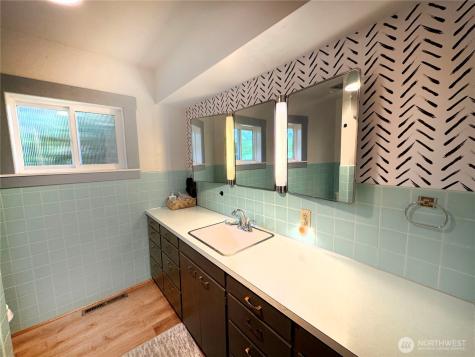 1616 Cherry Street Oroville WA 98844