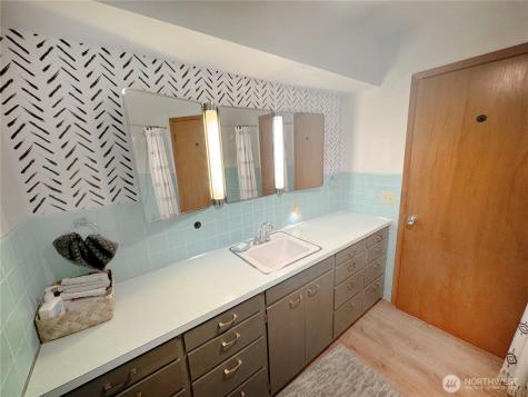 1616 Cherry Street Oroville WA 98844