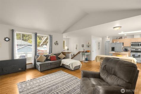 1904 135th Street E Tacoma WA 98445