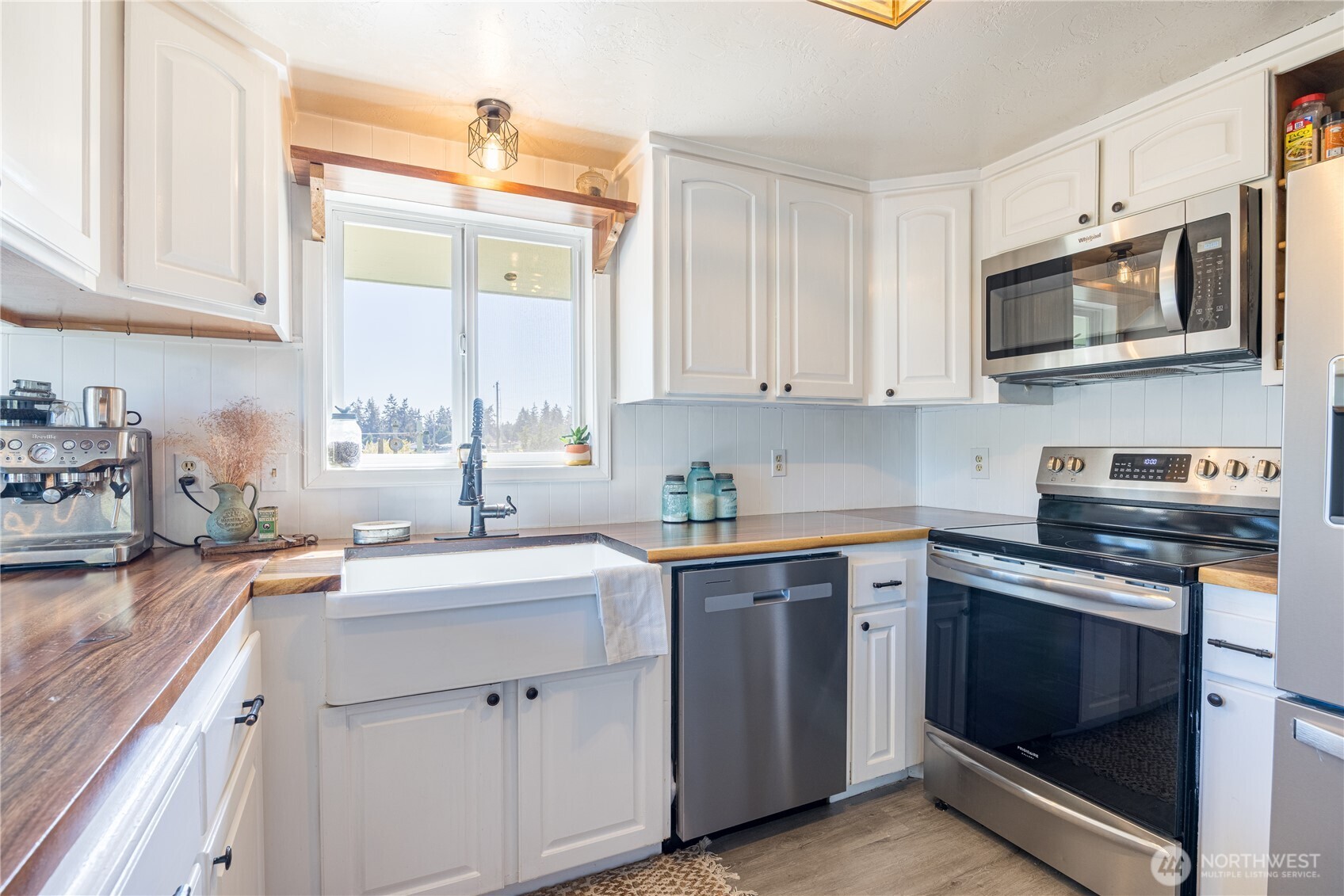 31 Brueckner Road Sequim WA 98382
