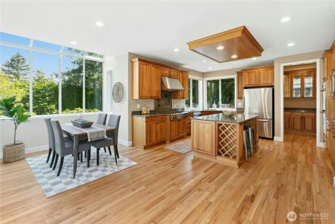 2070 277th Avenue SE Sammamish WA 98075