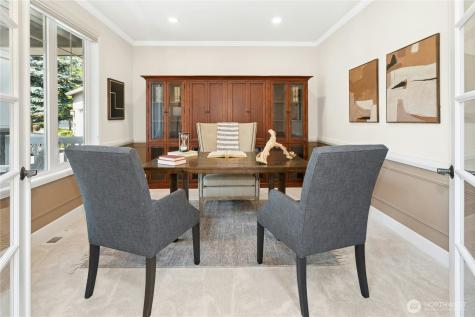 2070 277th Avenue SE Sammamish WA 98075