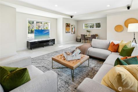 2070 277th Avenue SE Sammamish WA 98075