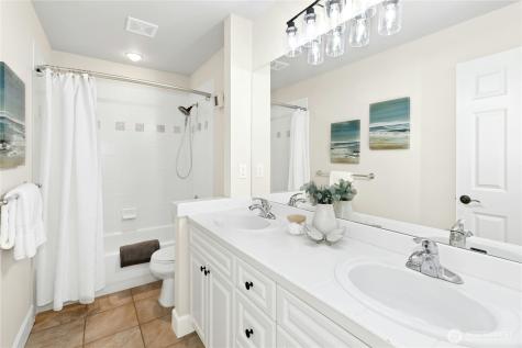 2070 277th Avenue SE Sammamish WA 98075