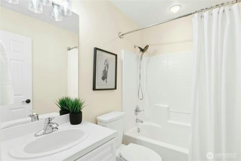 2070 277th Avenue SE Sammamish WA 98075