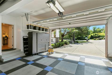 2070 277th Avenue SE Sammamish WA 98075