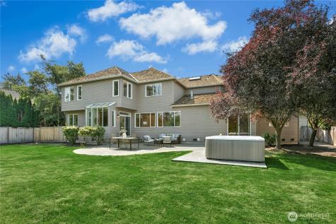 2070 277th Avenue SE Sammamish WA 98075