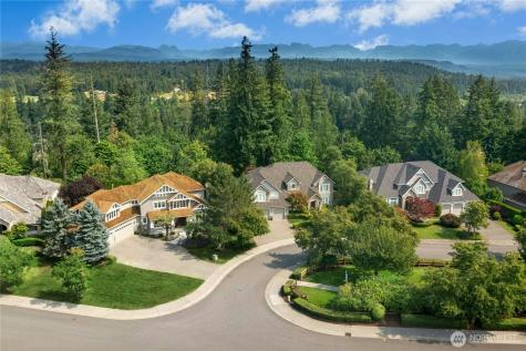 2070 277th Avenue SE Sammamish WA 98075