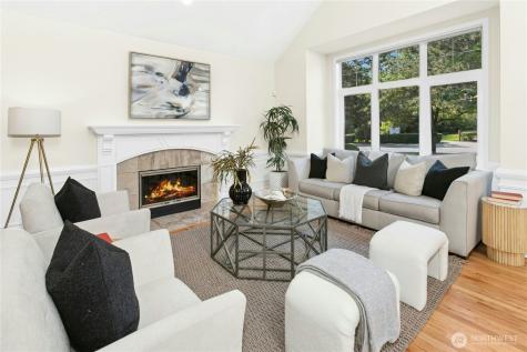 2070 277th Avenue SE Sammamish WA 98075