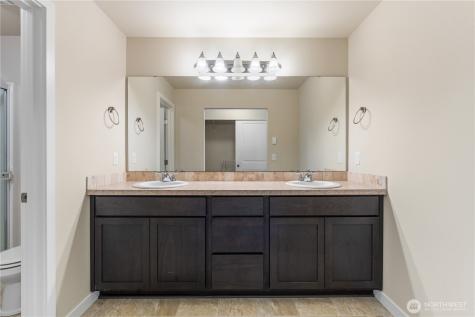 17410 118th Avenue Court E Puyallup WA 98374