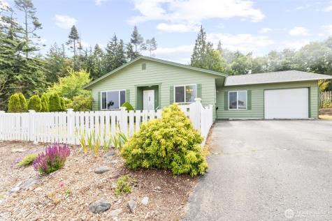 350 Bluff Port Angeles WA 98362