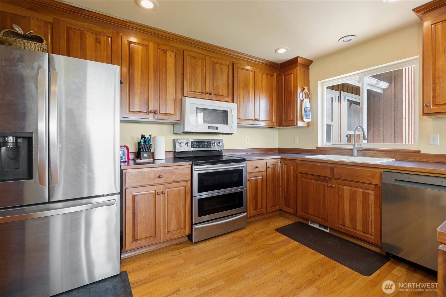 1013 Mallard Lane Camano Island WA 98282