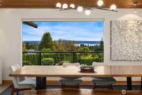 9242 NE 14th Street Clyde Hill WA 98004