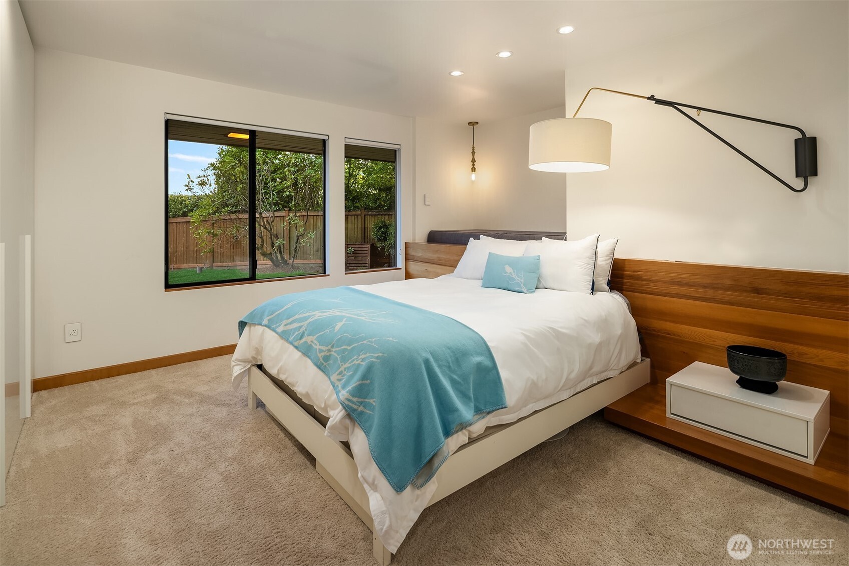 9242 NE 14th Street Clyde Hill WA 98004