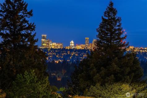 9242 NE 14th Street Clyde Hill WA 98004