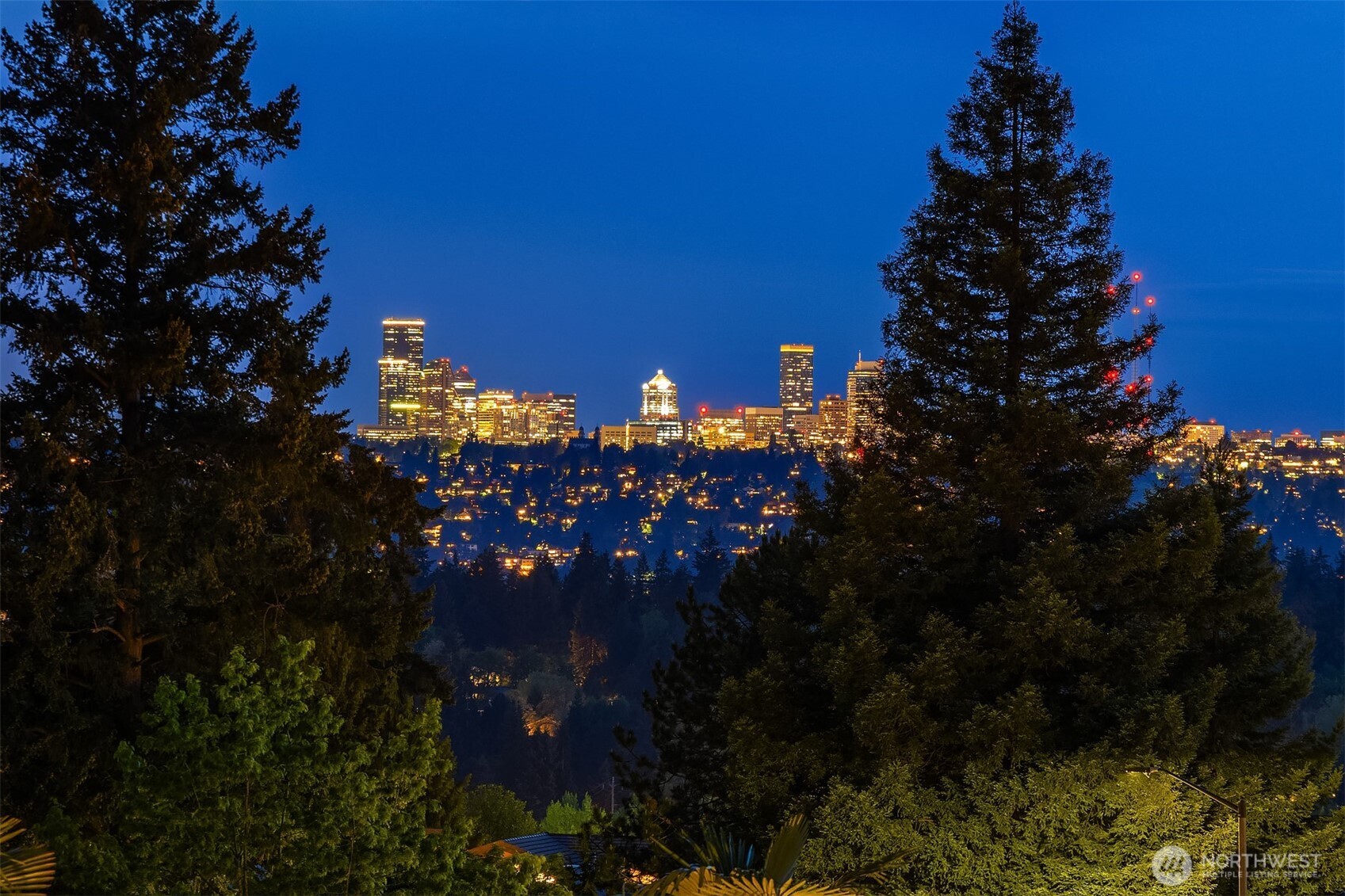 9242 NE 14th Street Clyde Hill WA 98004