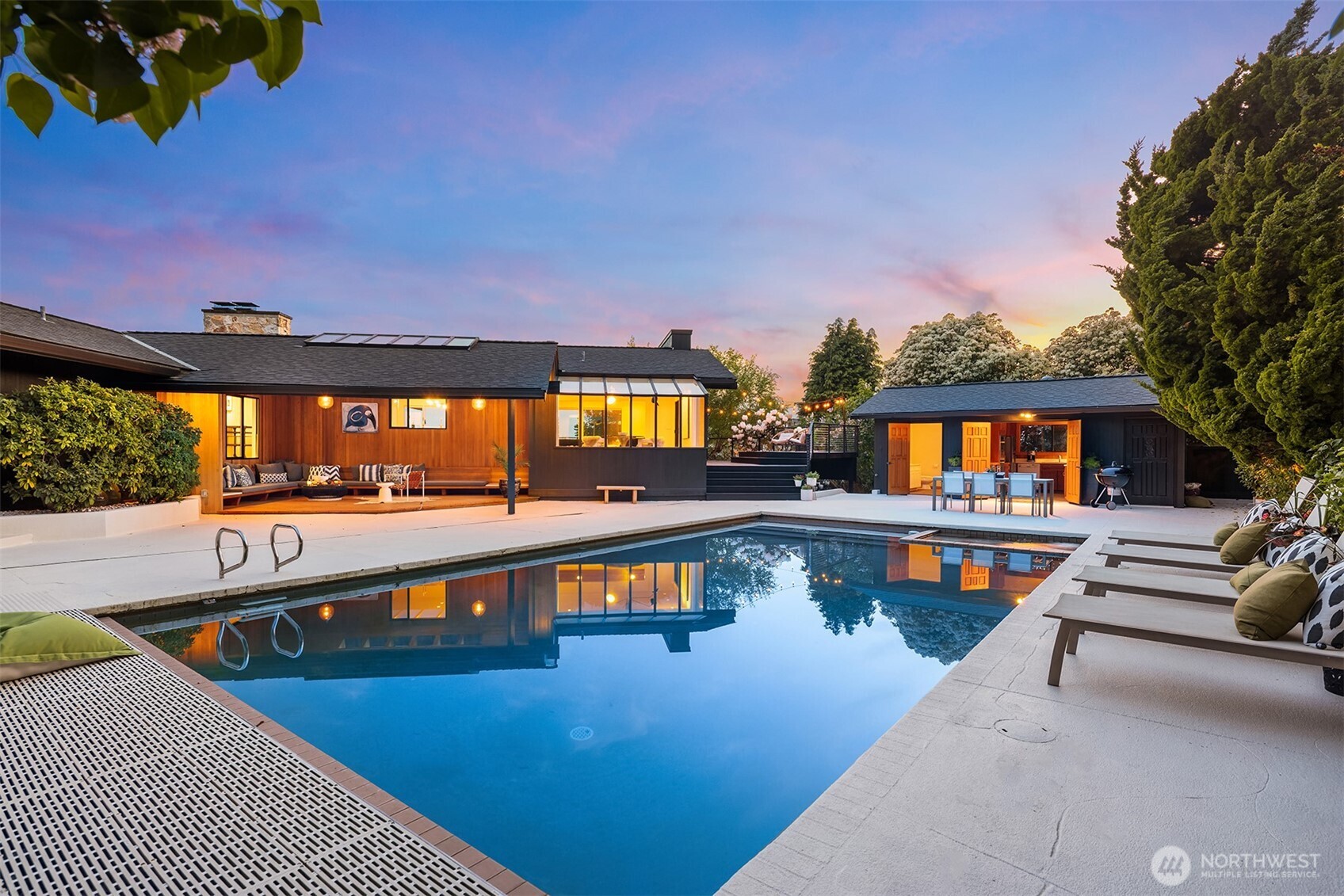 9242 NE 14th Street Clyde Hill WA 98004