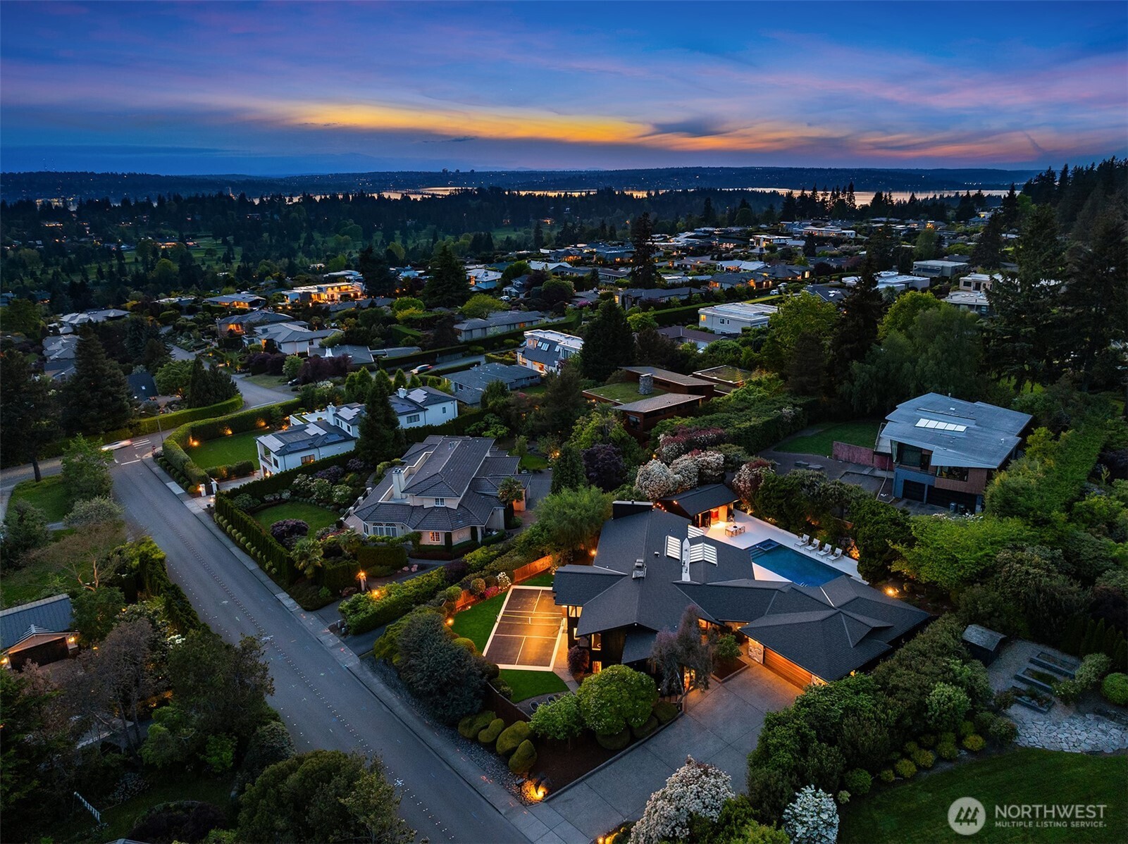 9242 NE 14th Street Clyde Hill WA 98004