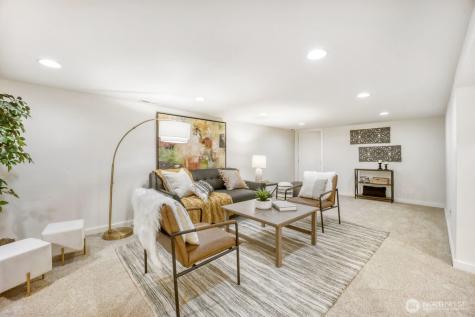 7920 28th Avenue SW Seattle WA 98126