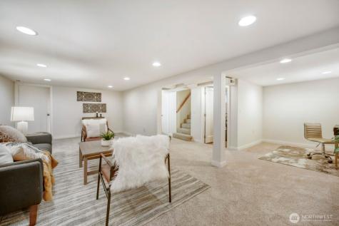 7920 28th Avenue SW Seattle WA 98126