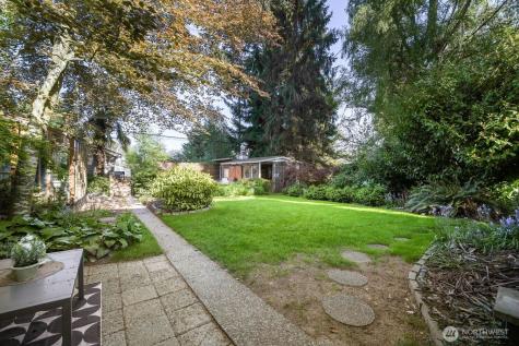 7920 28th Avenue SW Seattle WA 98126