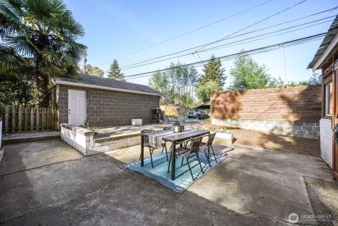 7920 28th Avenue SW Seattle WA 98126