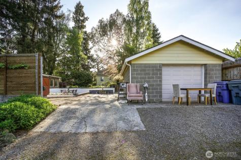 7920 28th Avenue SW Seattle WA 98126