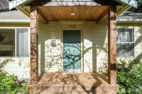 7920 28th Avenue SW Seattle WA 98126
